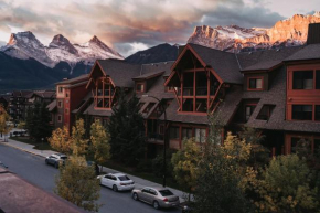 Cougar Creek Hydeaway